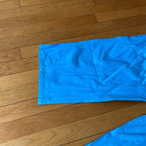 Capris - Picture 5 of 7